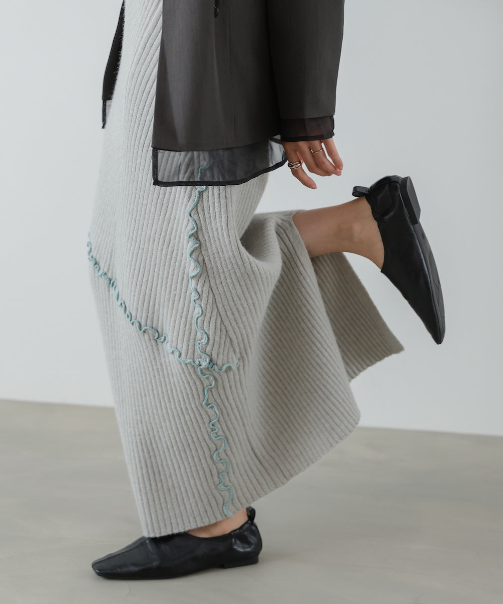 ランダムメロウニットスカート