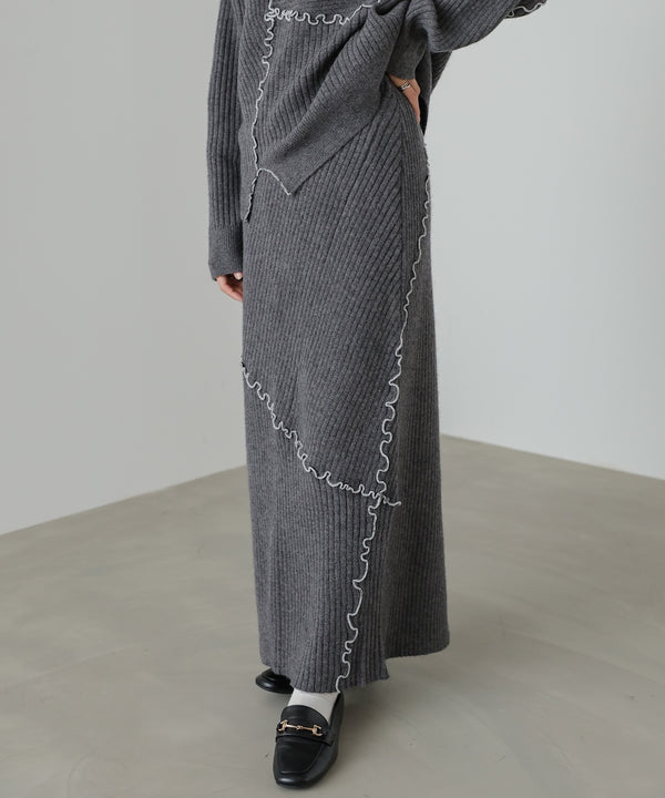 ランダムメロウニットスカート