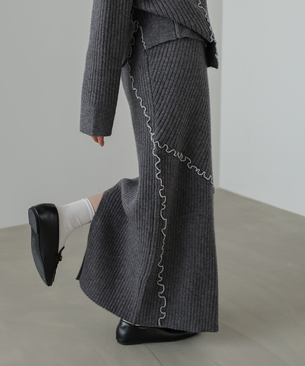 ランダムメロウニットスカート