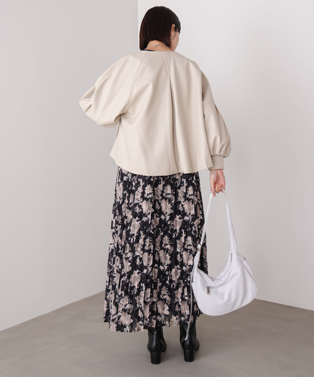 フレアスリーブフェイクレザージャケット