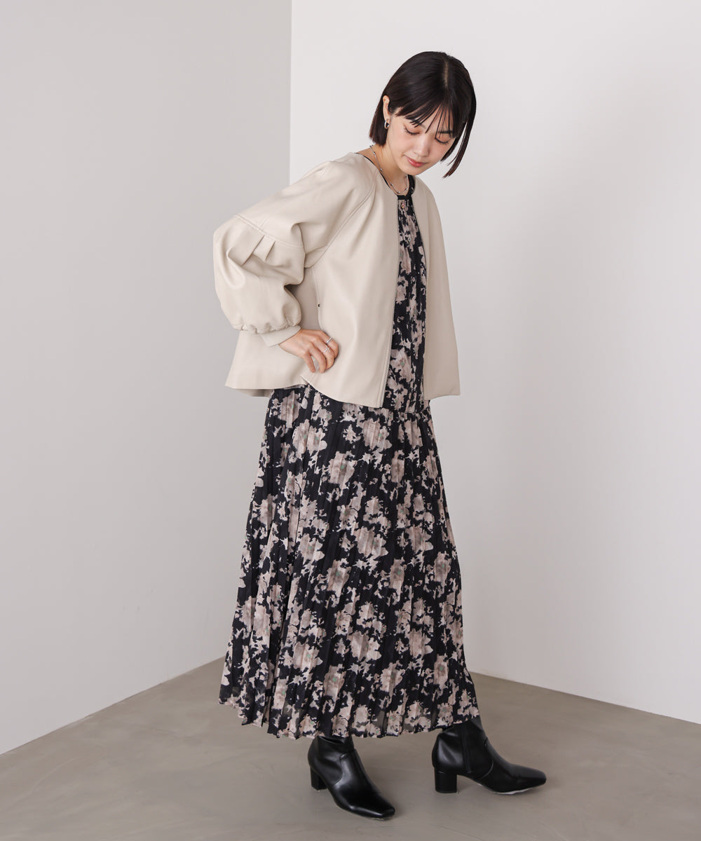 フレアスリーブフェイクレザージャケット