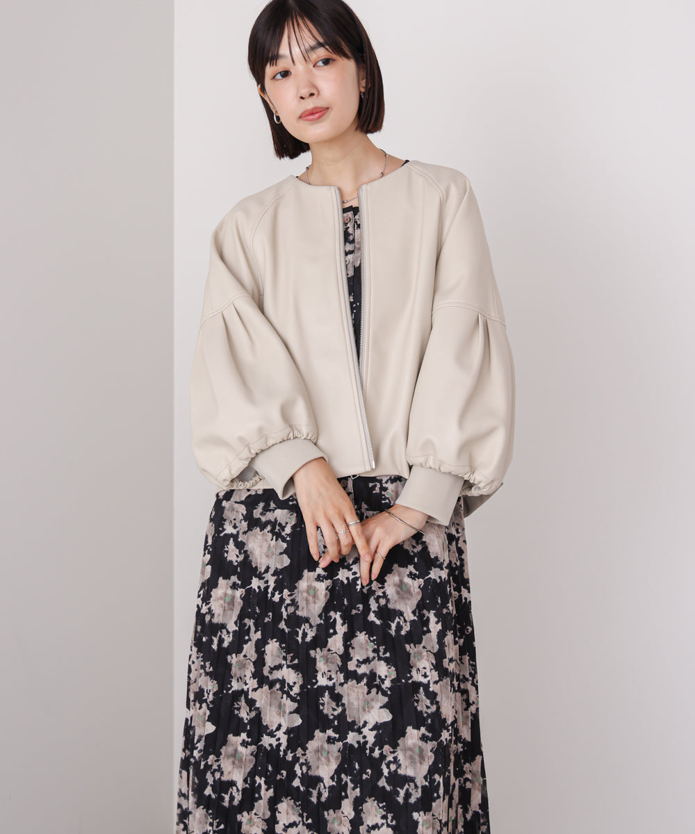 フレアスリーブフェイクレザージャケット