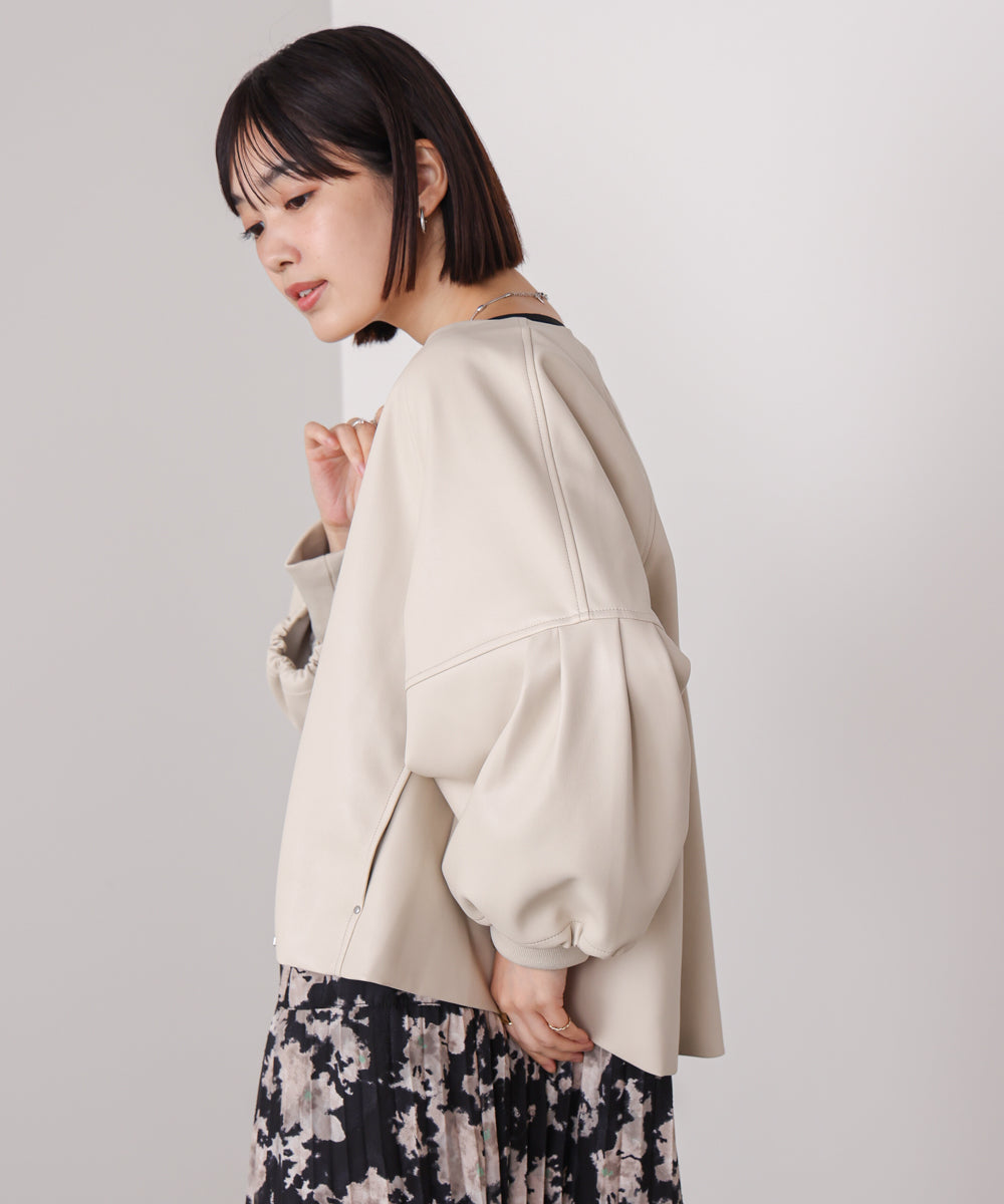 フレアスリーブフェイクレザージャケット