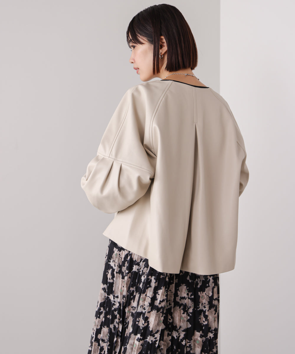 フレアスリーブフェイクレザージャケット