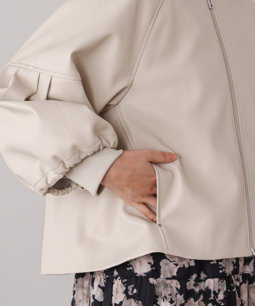 フレアスリーブフェイクレザージャケット