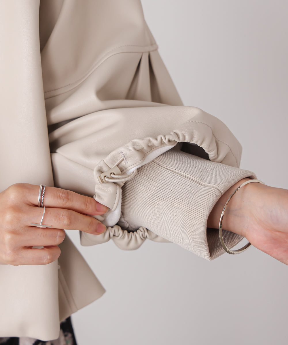 フレアスリーブフェイクレザージャケット