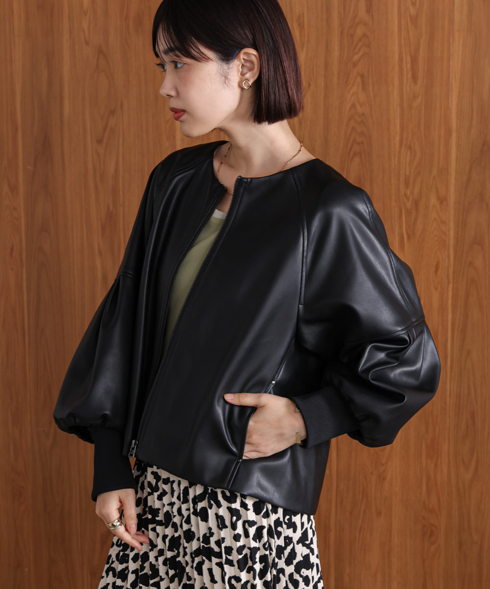 フレアスリーブフェイクレザージャケット