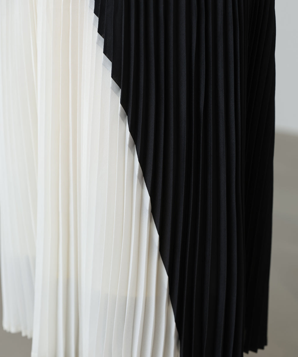 バイカラープリーツスカート