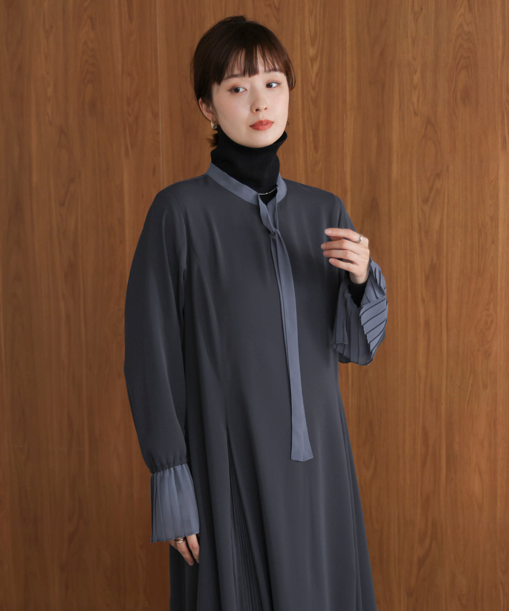 プリーツワンピース