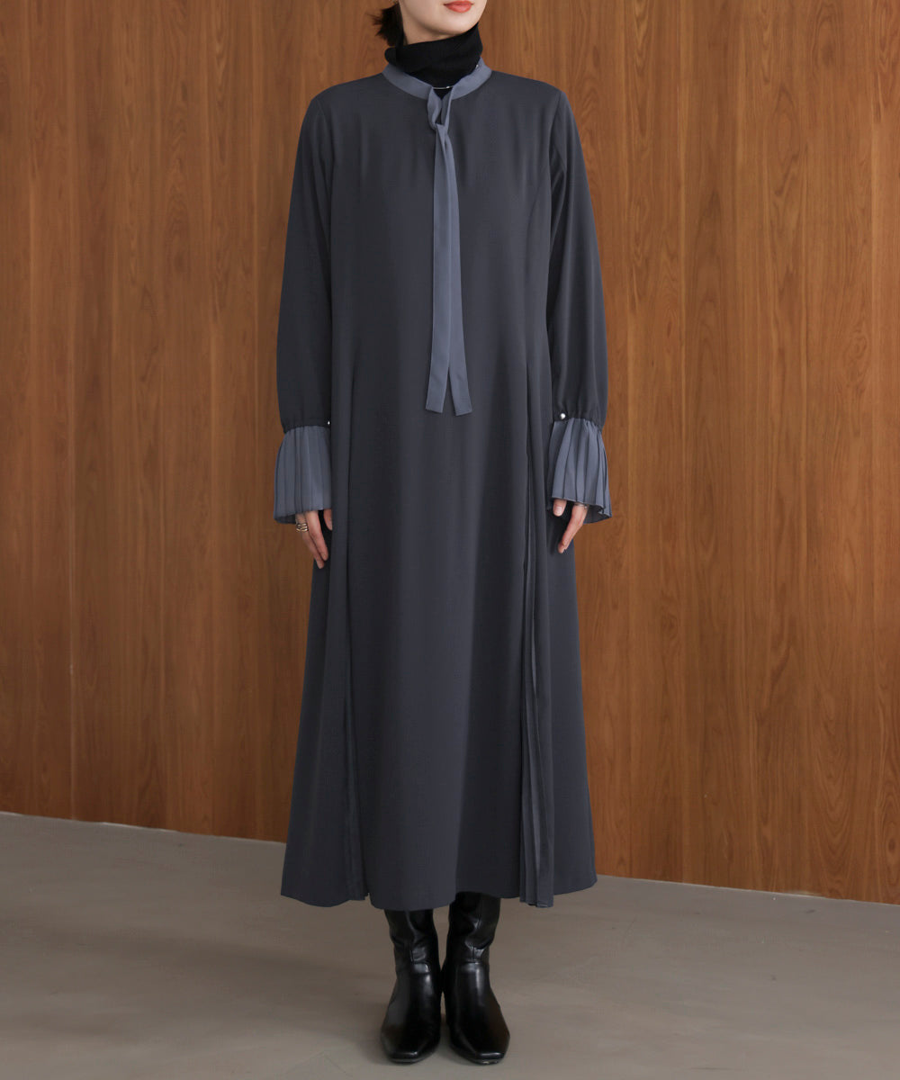 プリーツワンピース