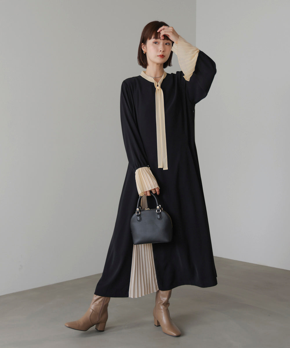 プリーツワンピース