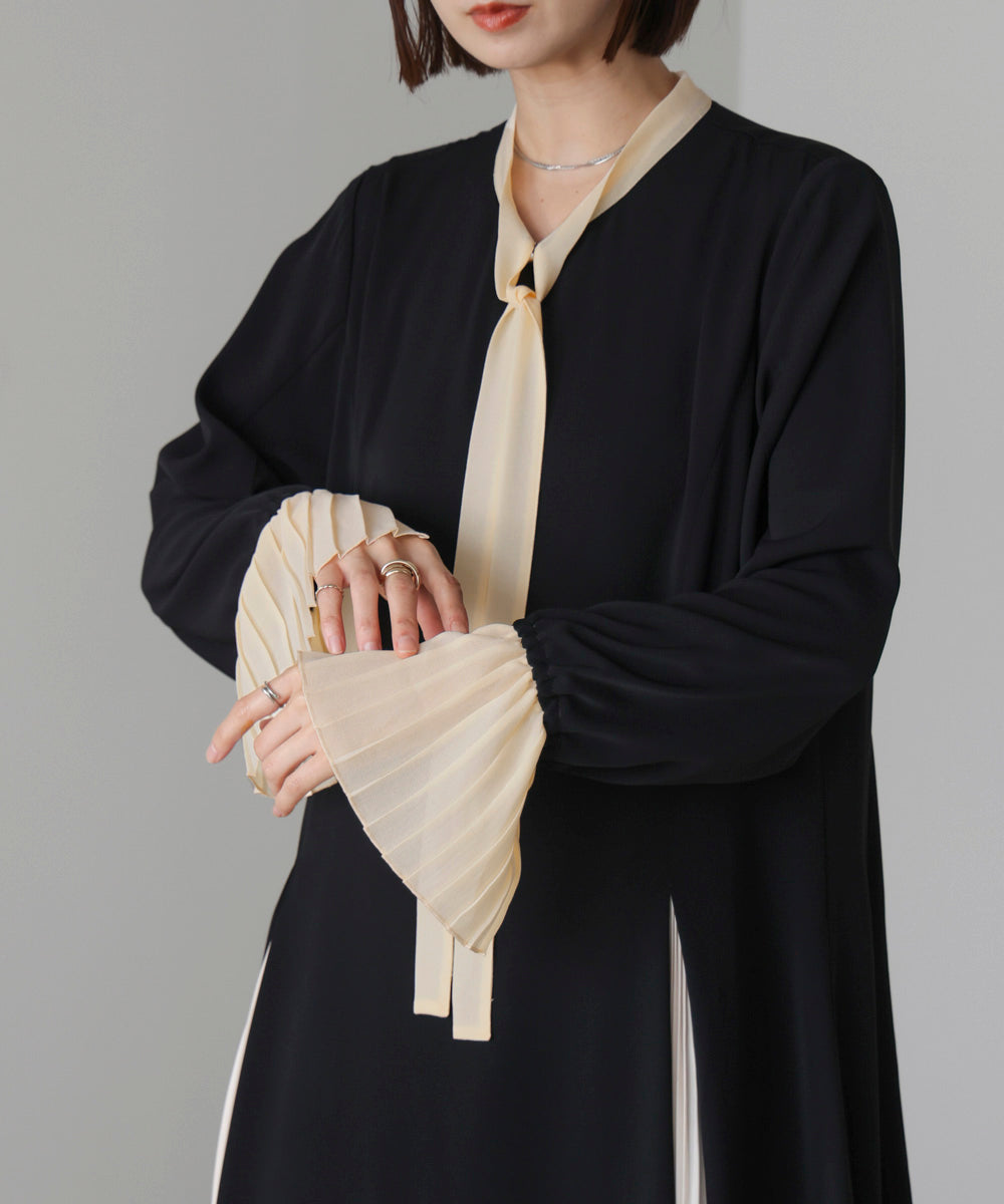 プリーツワンピース