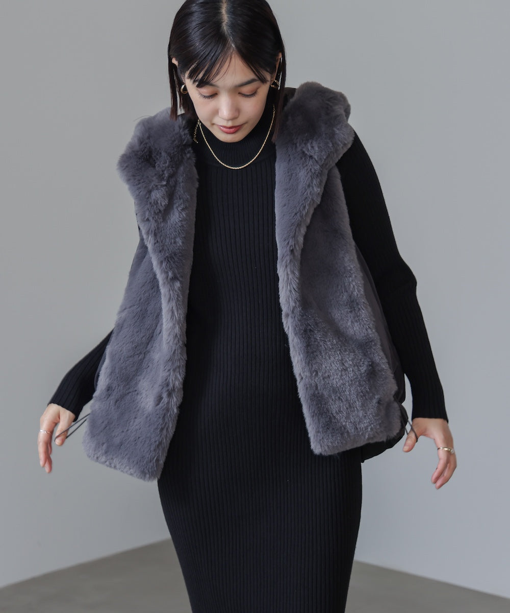 異素材MIXダウンファーベスト