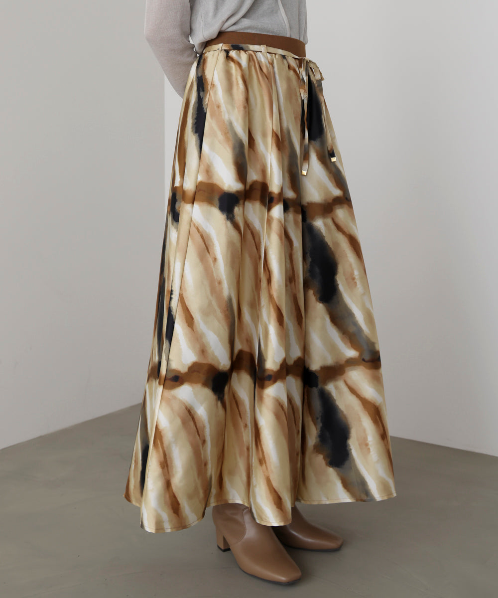 マーブルウエーブ柄スカンツ