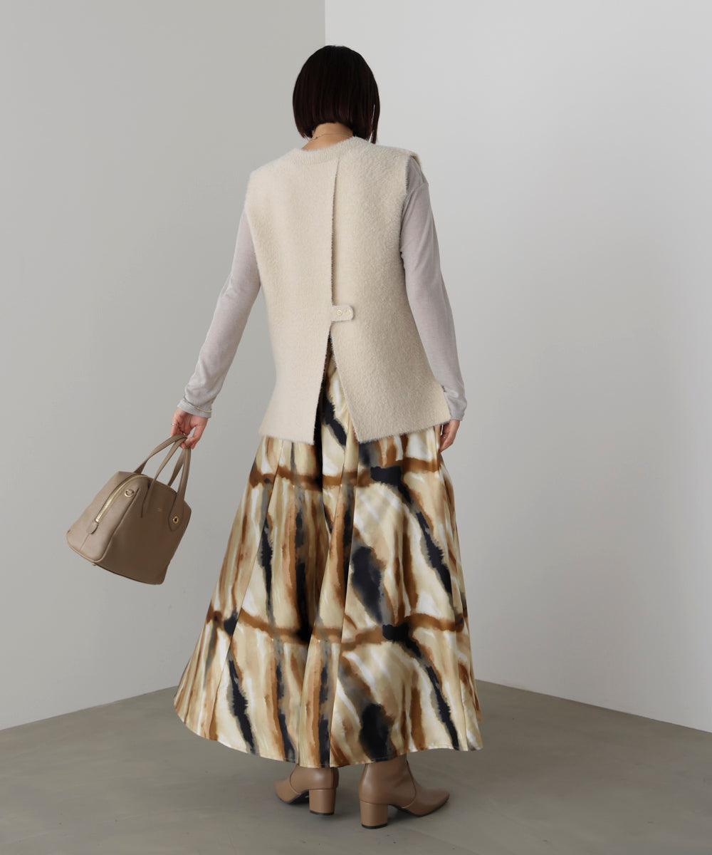 マーブルウエーブ柄スカンツ