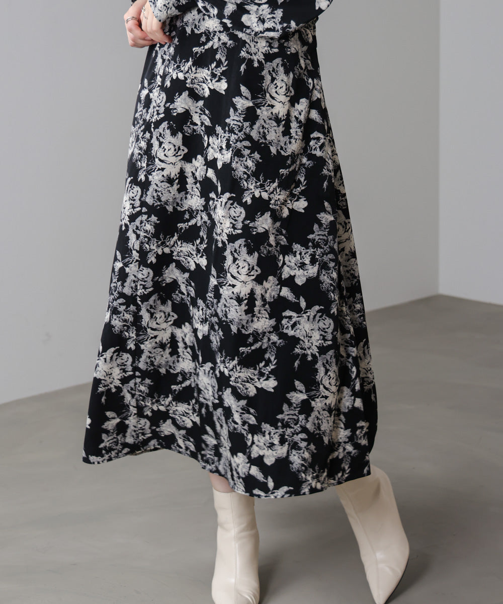 フロントフリル花柄ワンピース