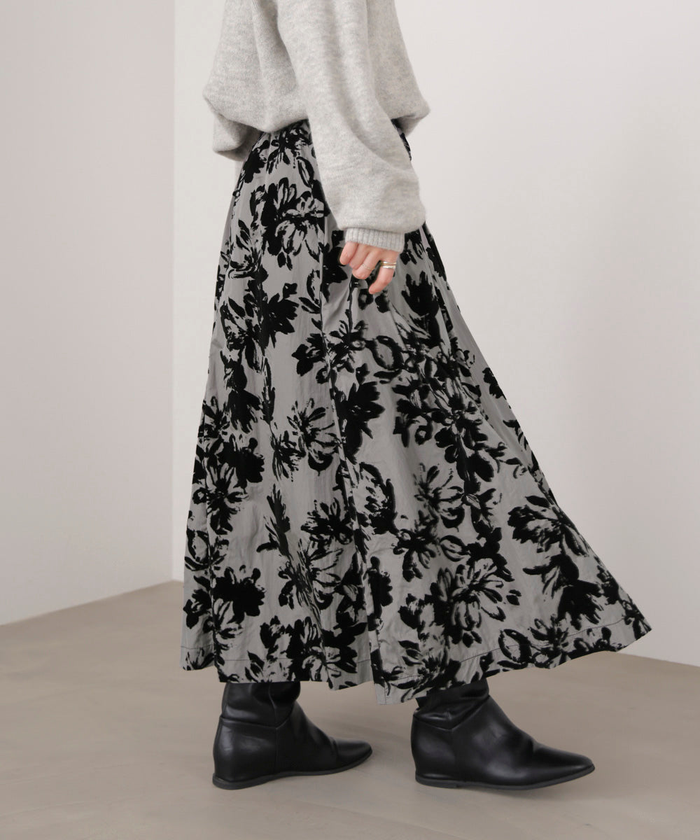 フロッキー花柄スカート