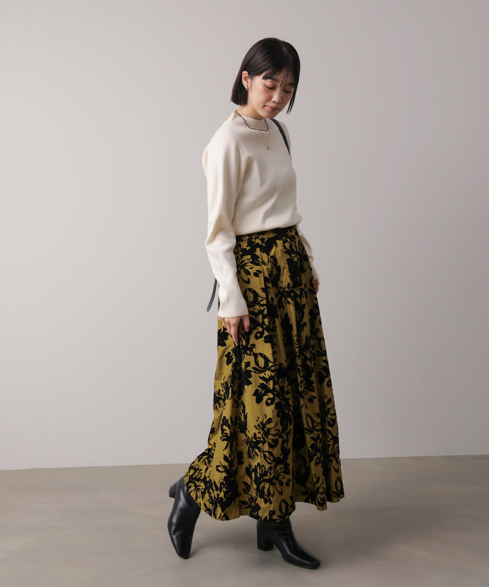 フロッキー花柄スカート