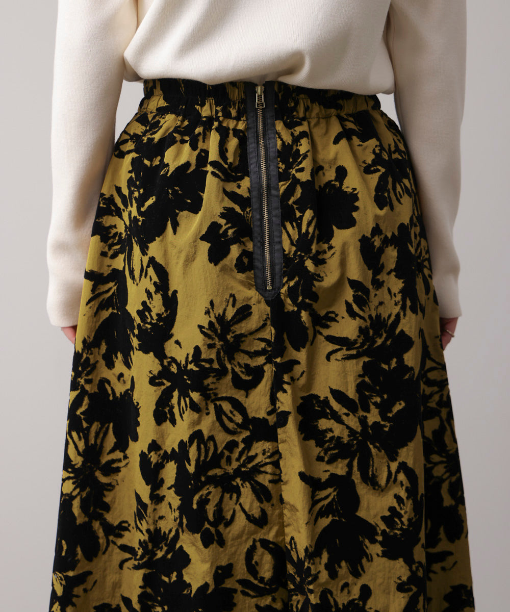 フロッキー花柄スカート