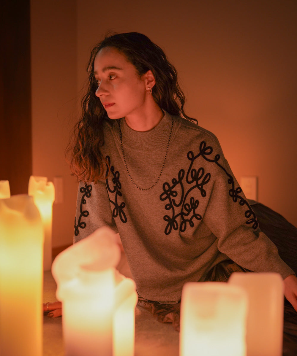 コード刺繍ハイネックチュニック