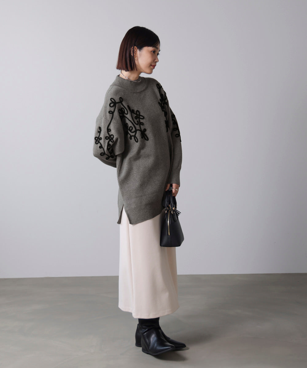 コード刺繍ハイネックチュニック