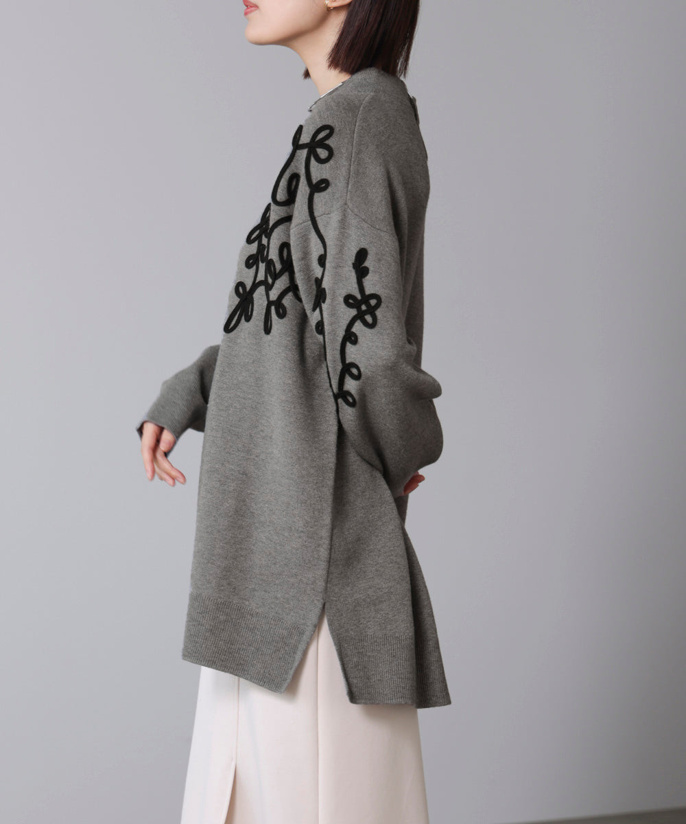 コード刺繍ハイネックチュニック