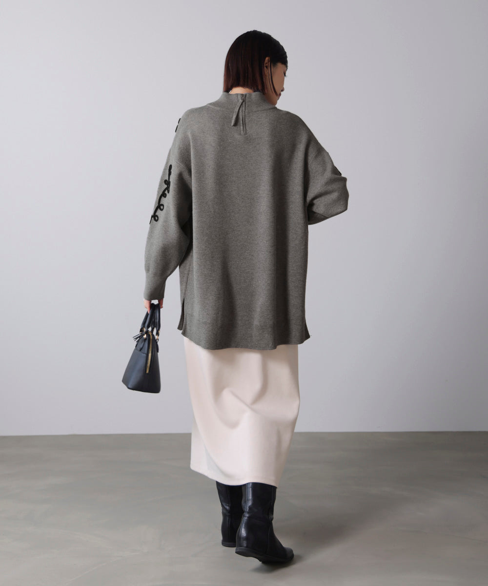 コード刺繍ハイネックチュニック