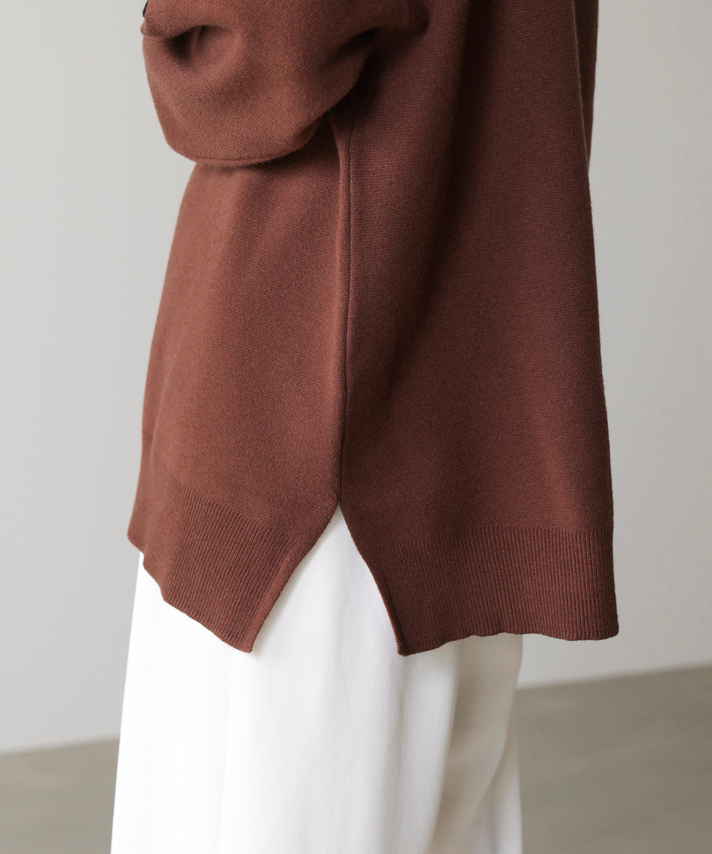 コード刺繍ハイネックチュニック