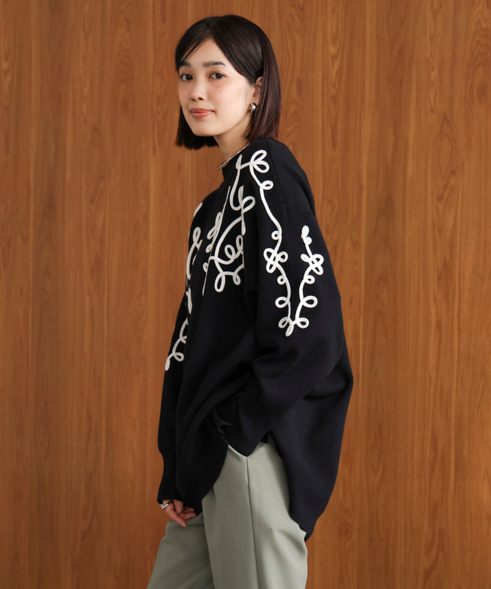 コード刺繍ハイネックチュニック