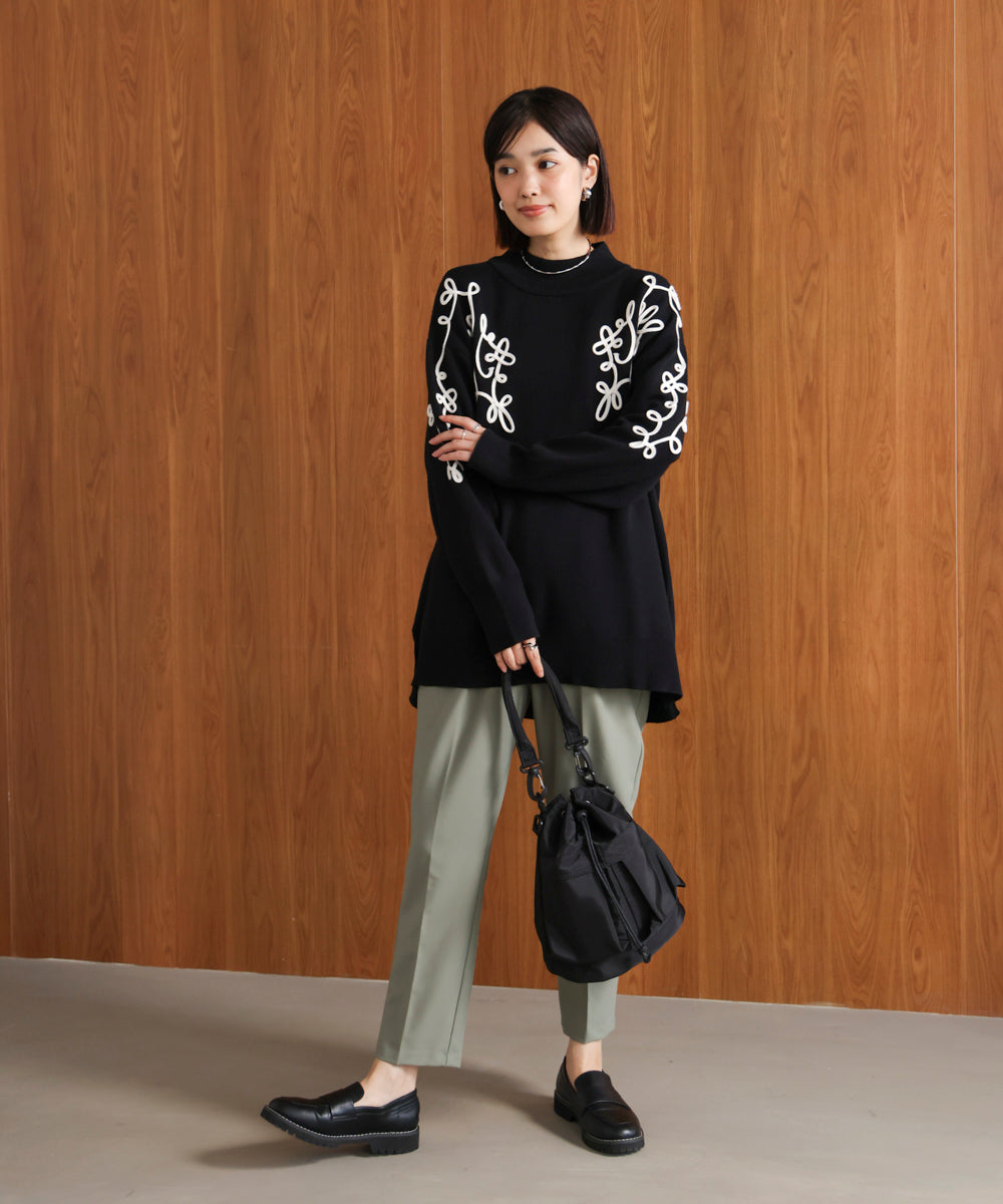 コード刺繍ハイネックチュニック