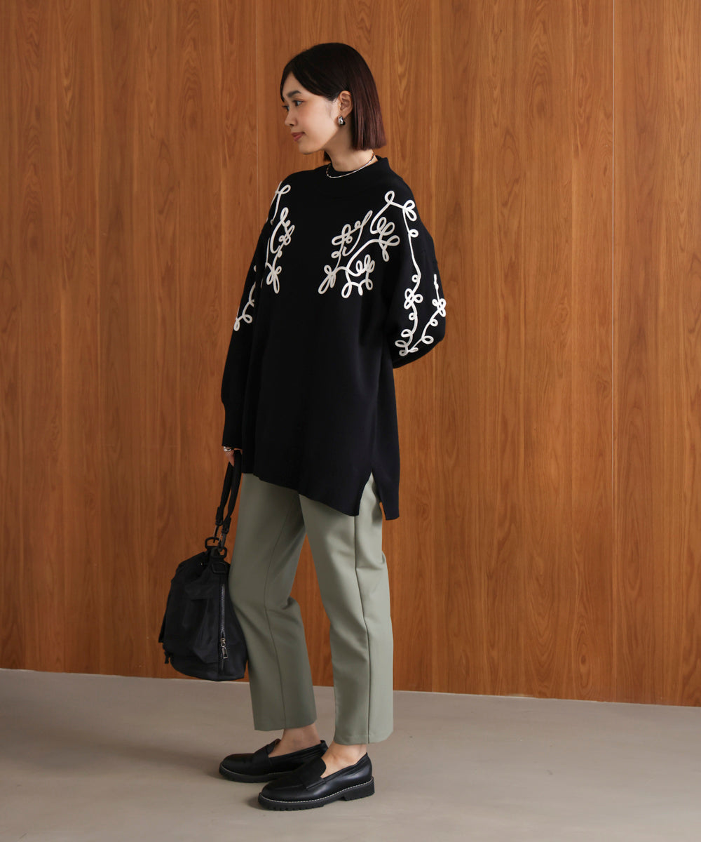 コード刺繍ハイネックチュニック