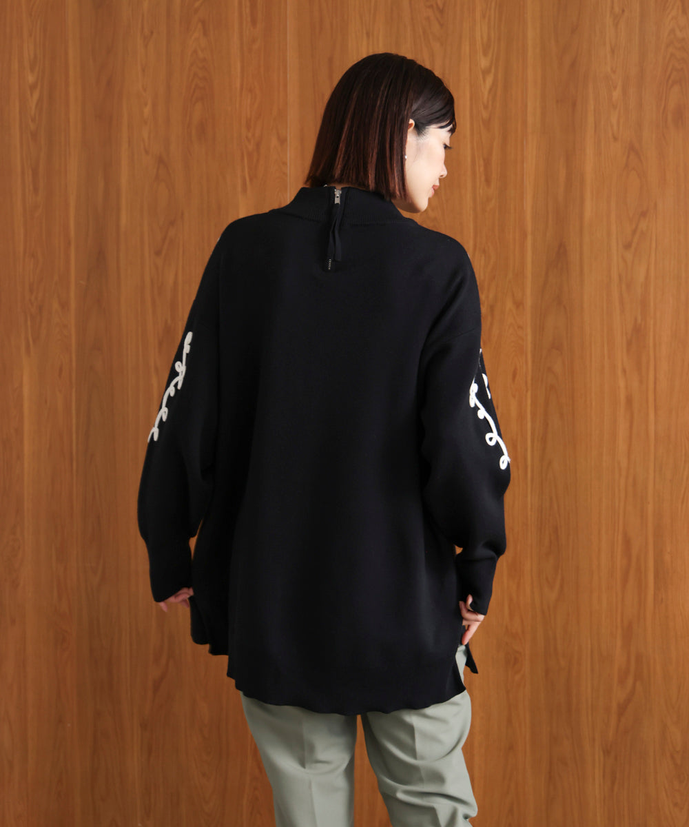 コード刺繍ハイネックチュニック