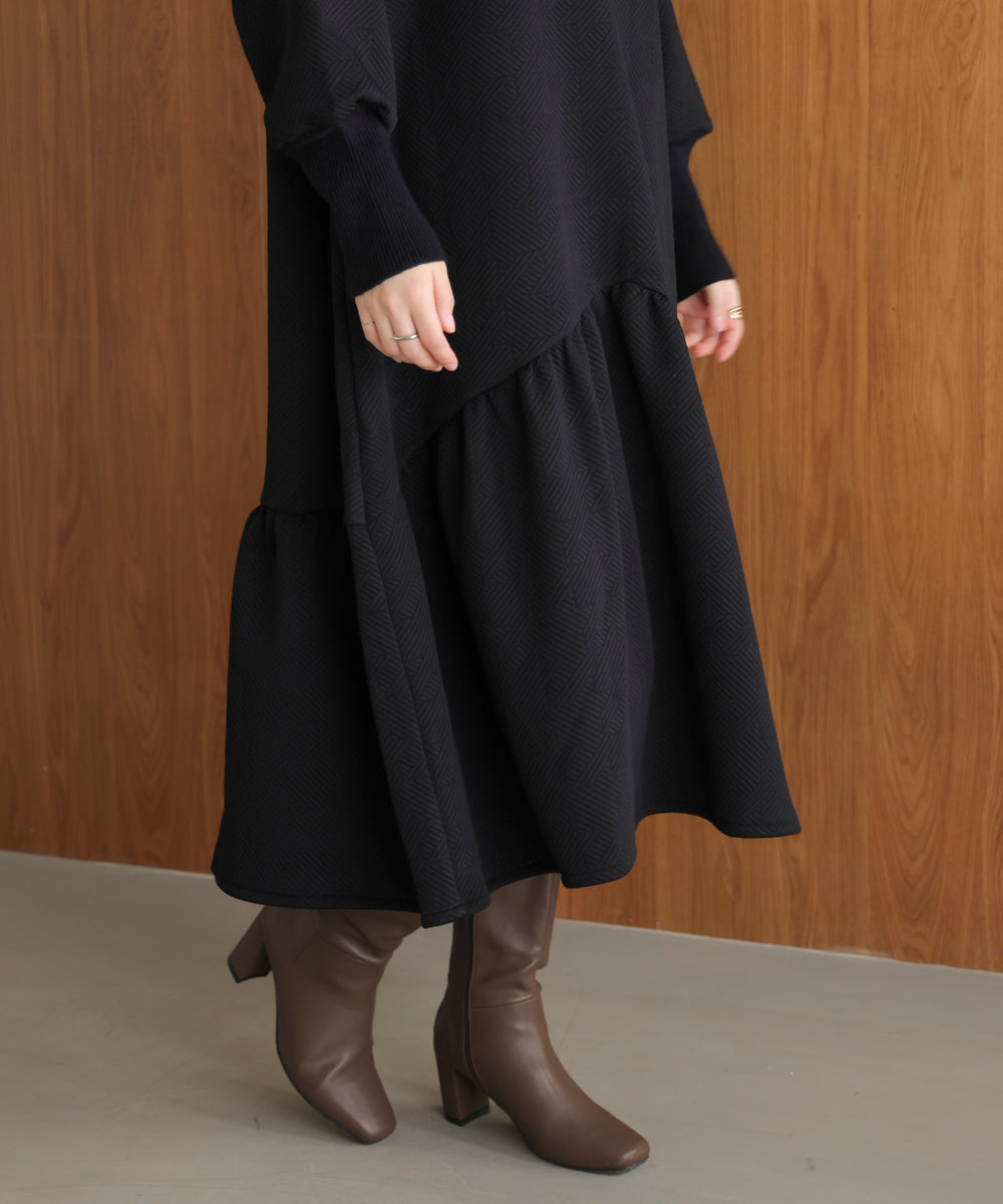 膨れジャガード異素材ニットワンピース