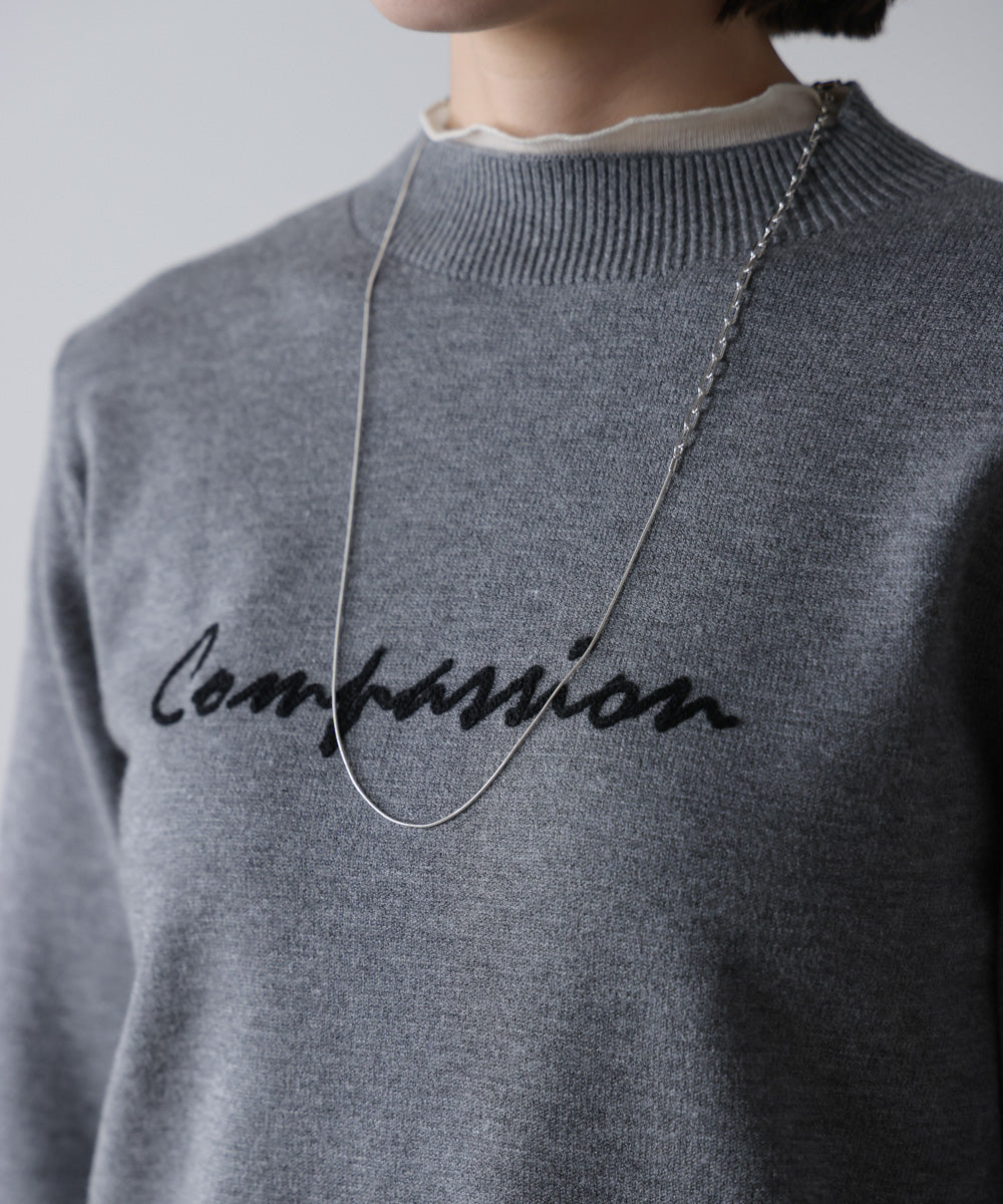 刺しゅうロゴニットプルオーバー