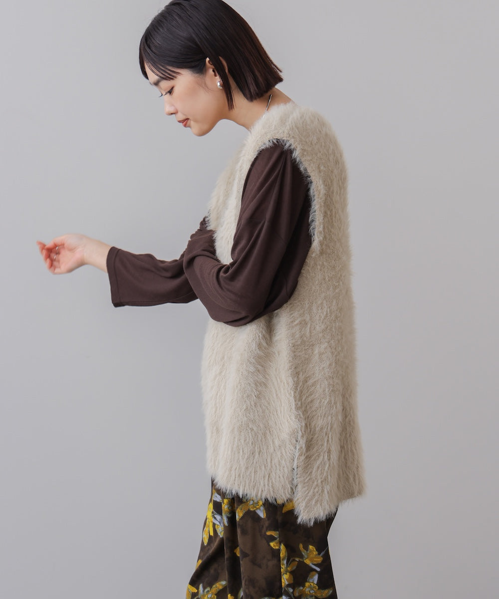 ソウバリシャギーニットベスト