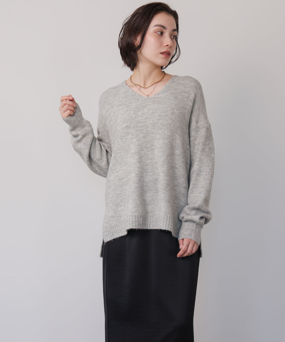 ヤクライクVネックニットプルオーバー