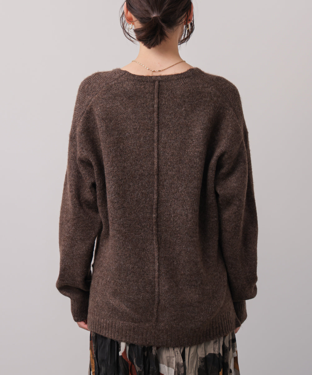 ヤクライクVネックニットプルオーバー