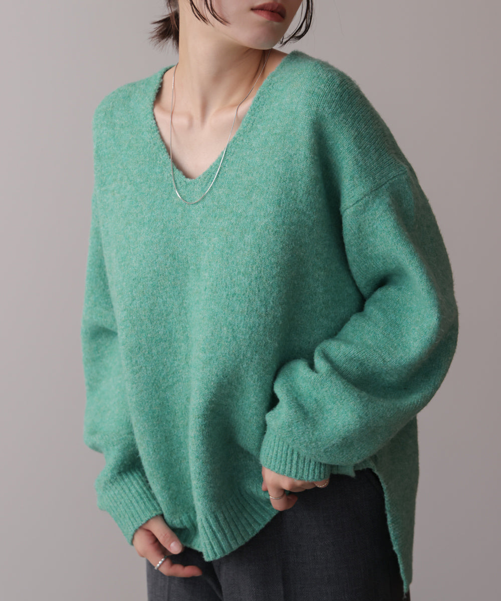ヤクライクVネックニットプルオーバー