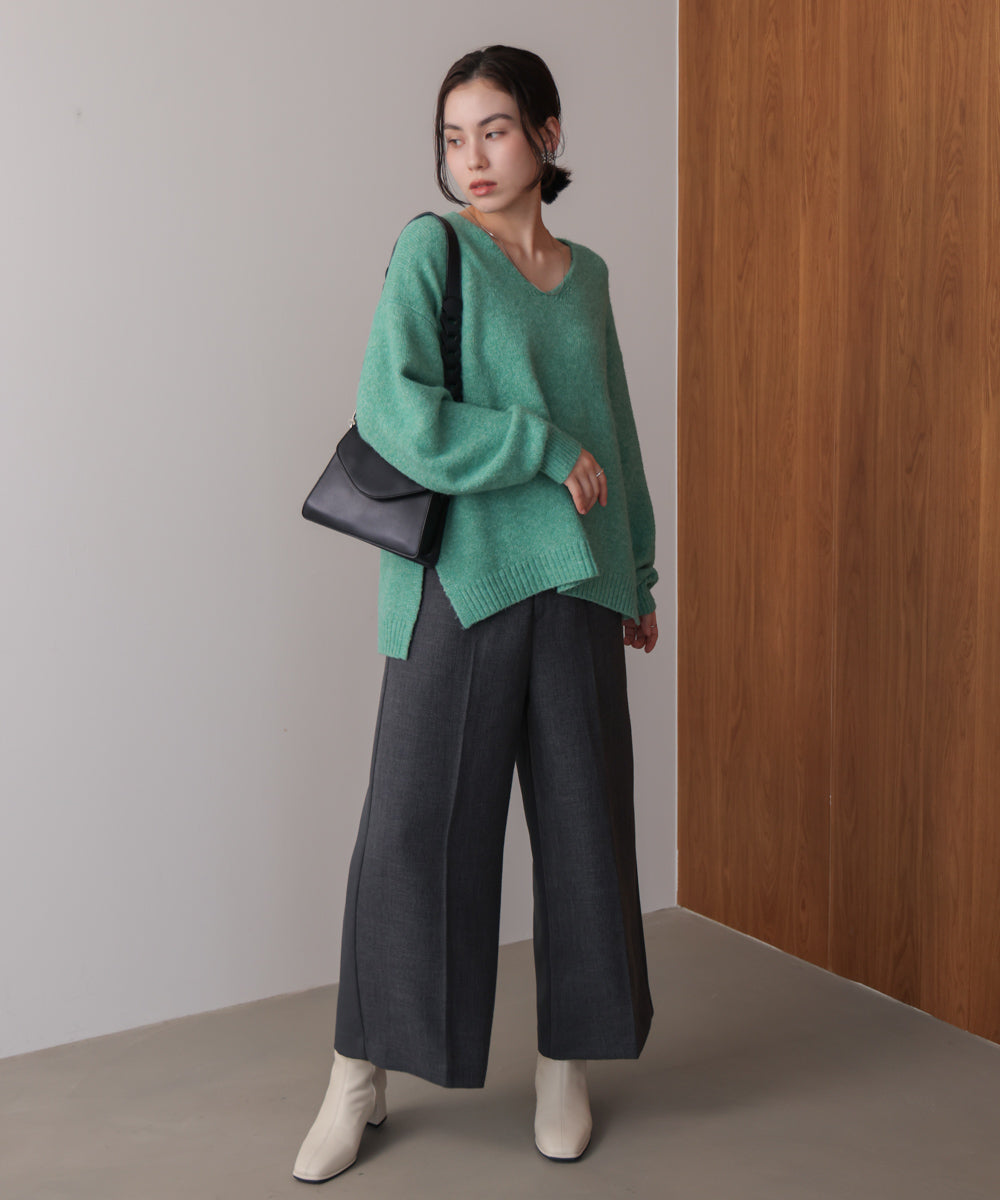 ヤクライクVネックニットプルオーバー