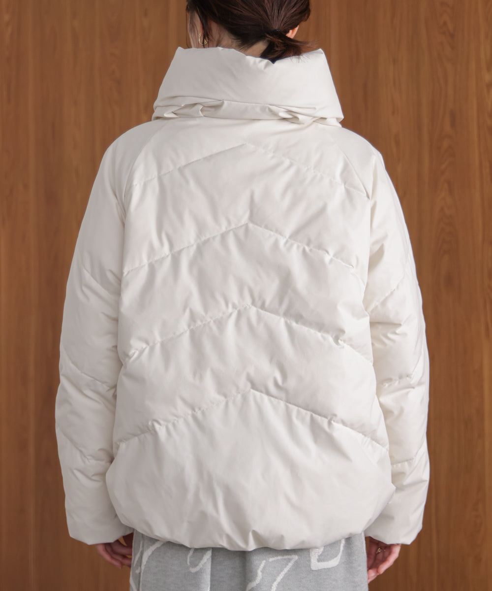 ストレッチカシュネックピュアダウン