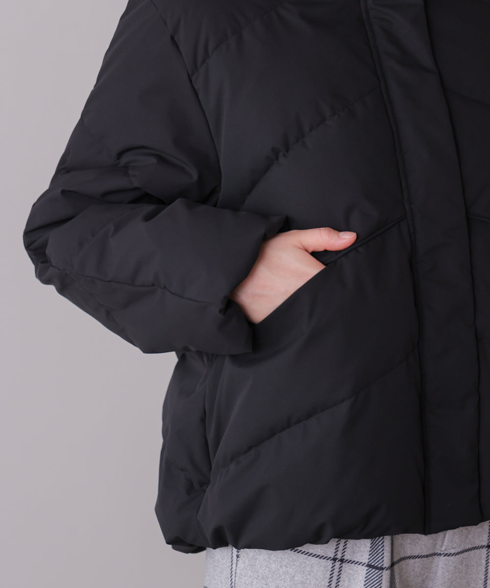 ストレッチカシュネックピュアダウン