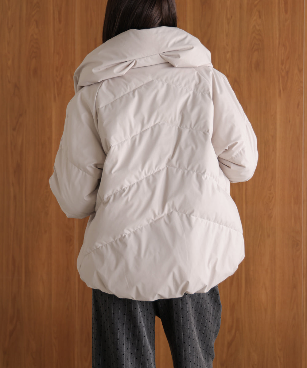 ストレッチカシュネックピュアダウン