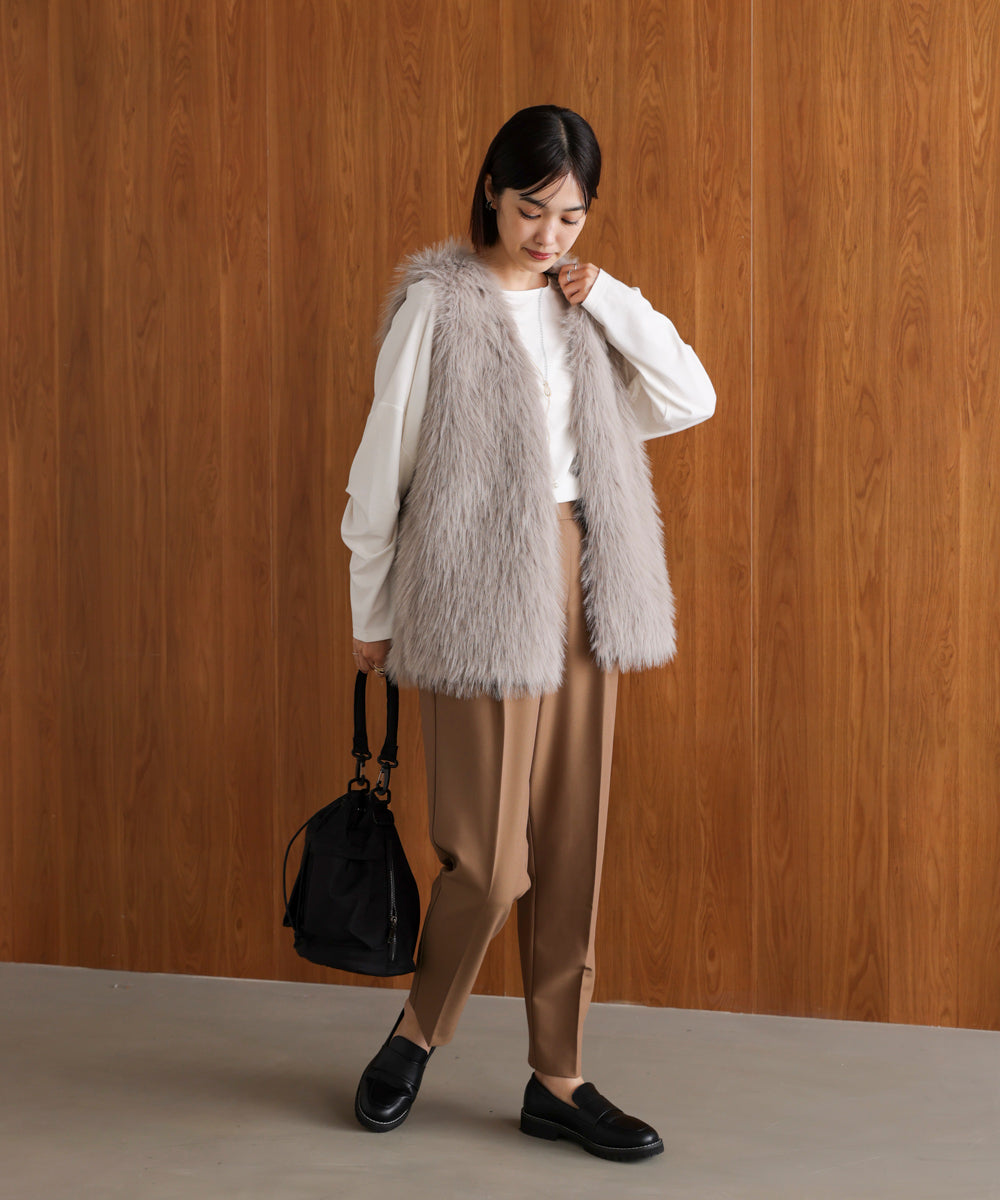 ネックレス付き刺しゅうプルオーバー