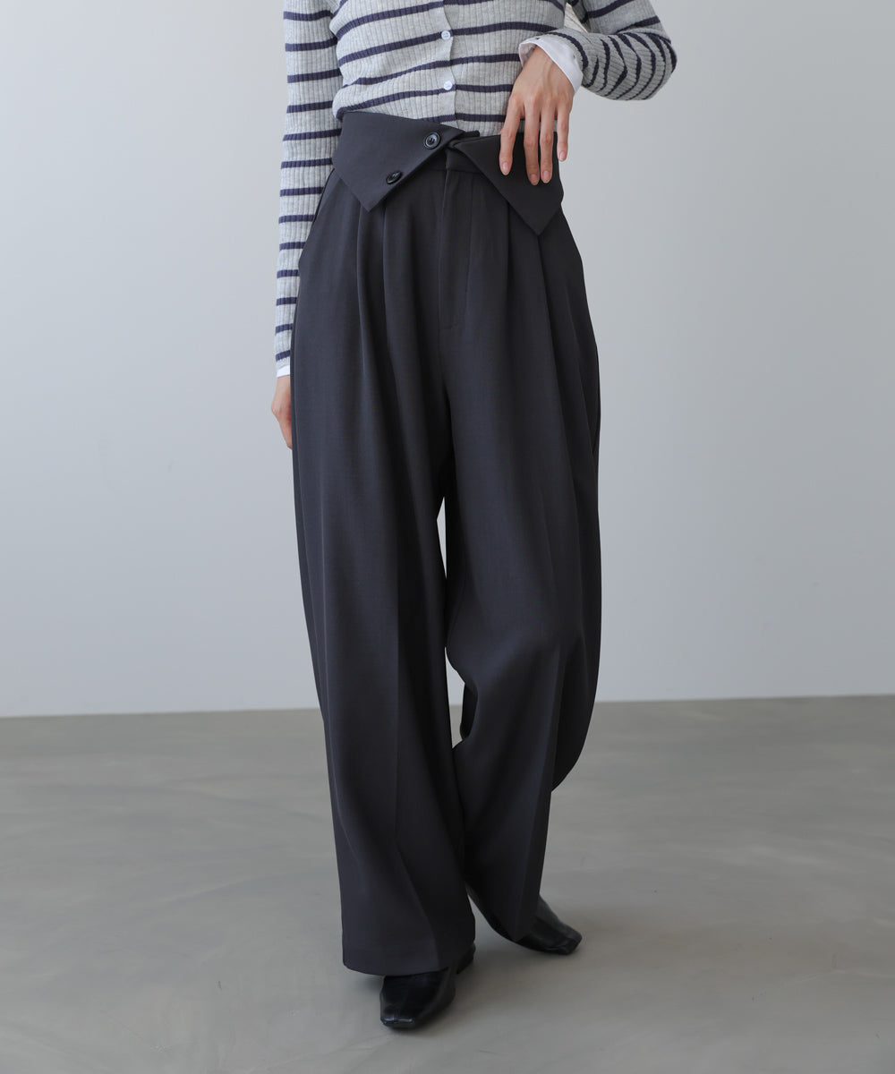 ウエストフラップ釦ワイドタックパンツ