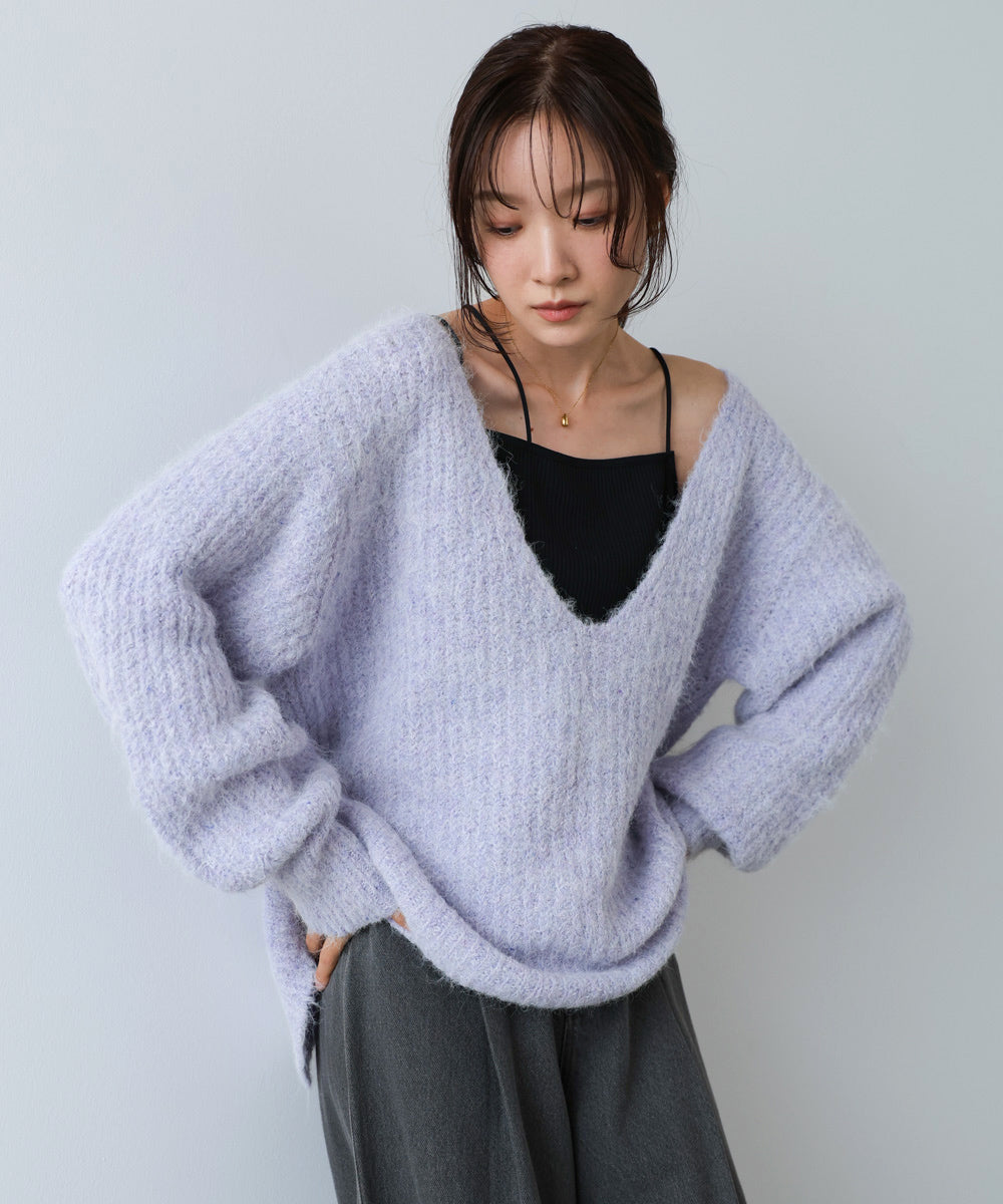 ワイドVネックルーズニットプルオーバー