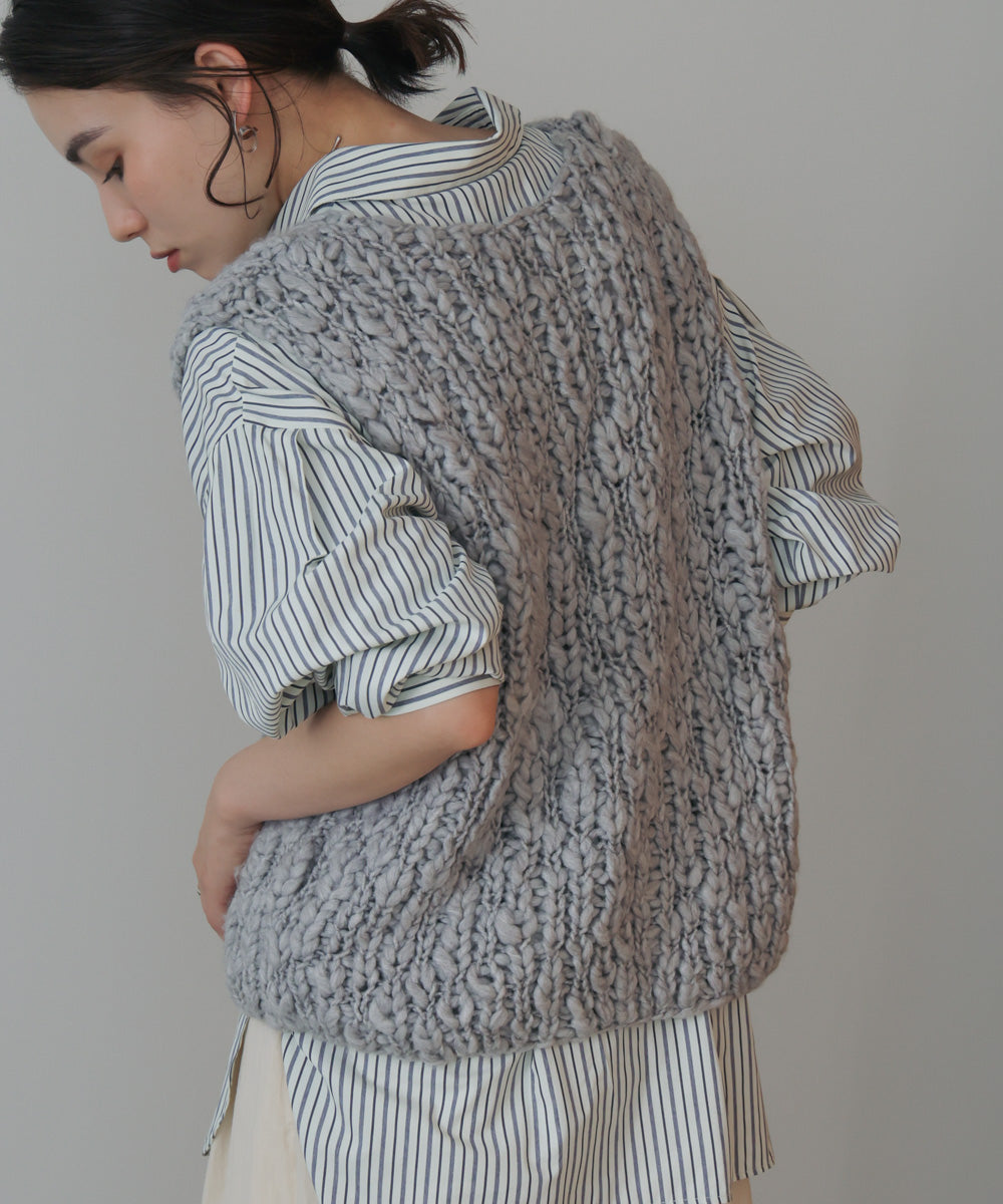 ハンドニットVベスト