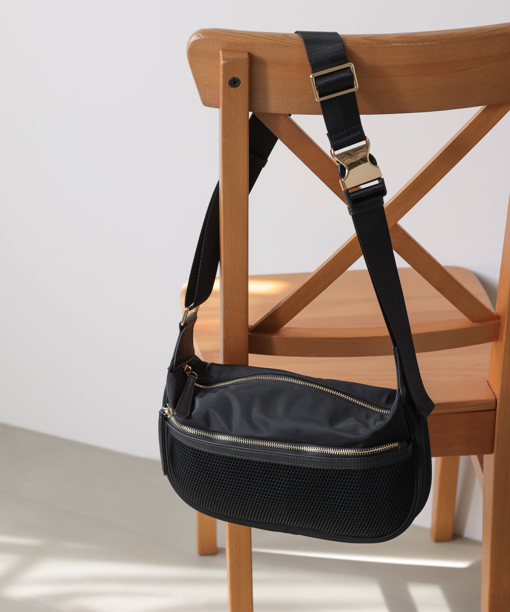 【はあちゅうコラボ】ワンタッチボディバッグ