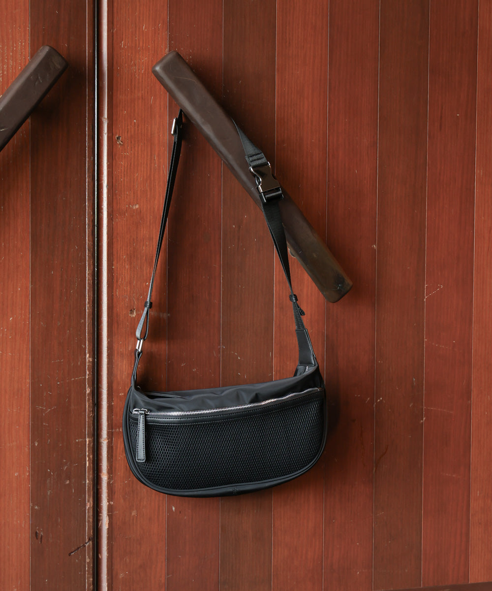 【はあちゅうコラボ】ワンタッチボディバッグ