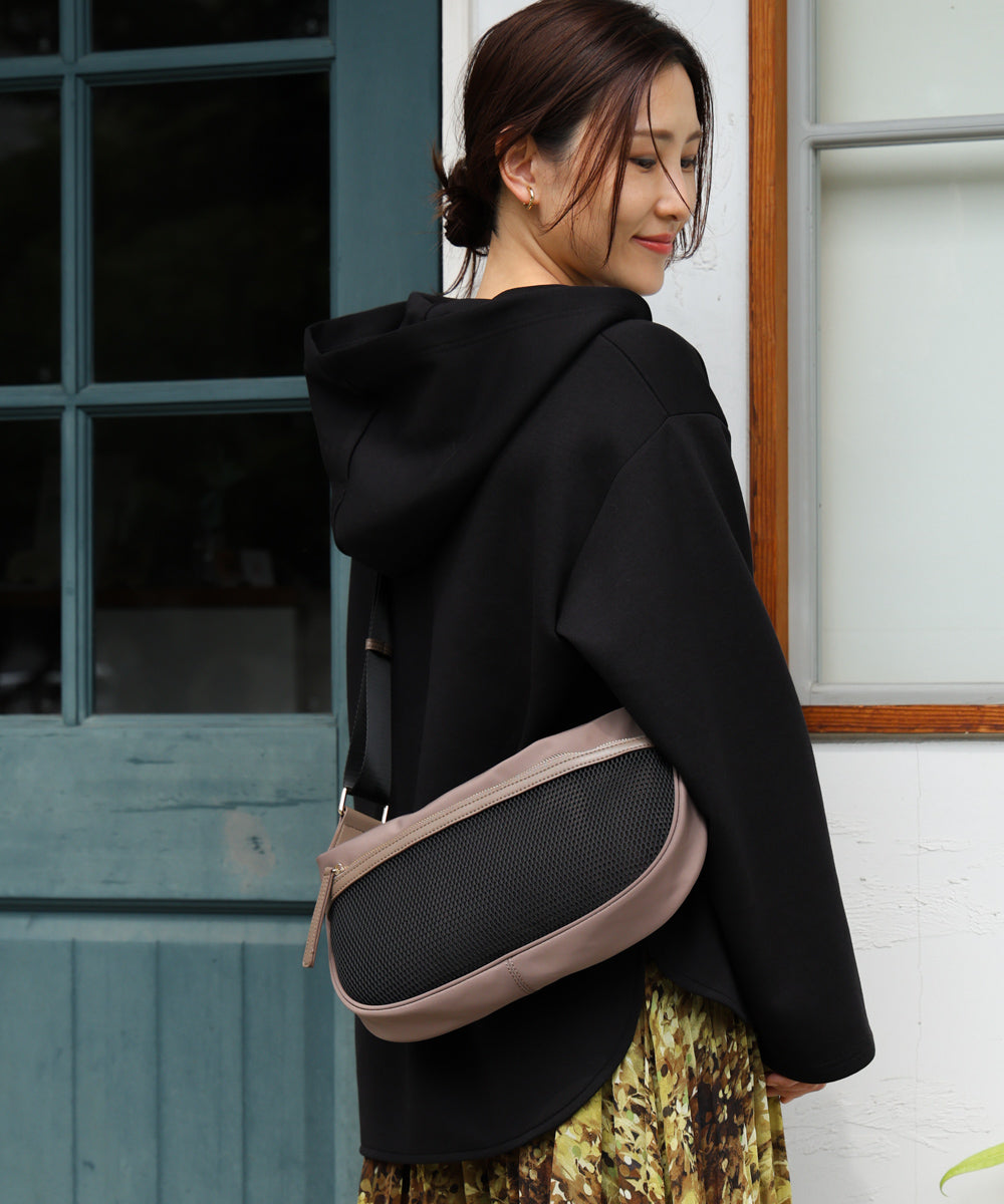 【はあちゅうコラボ】ワンタッチボディバッグ