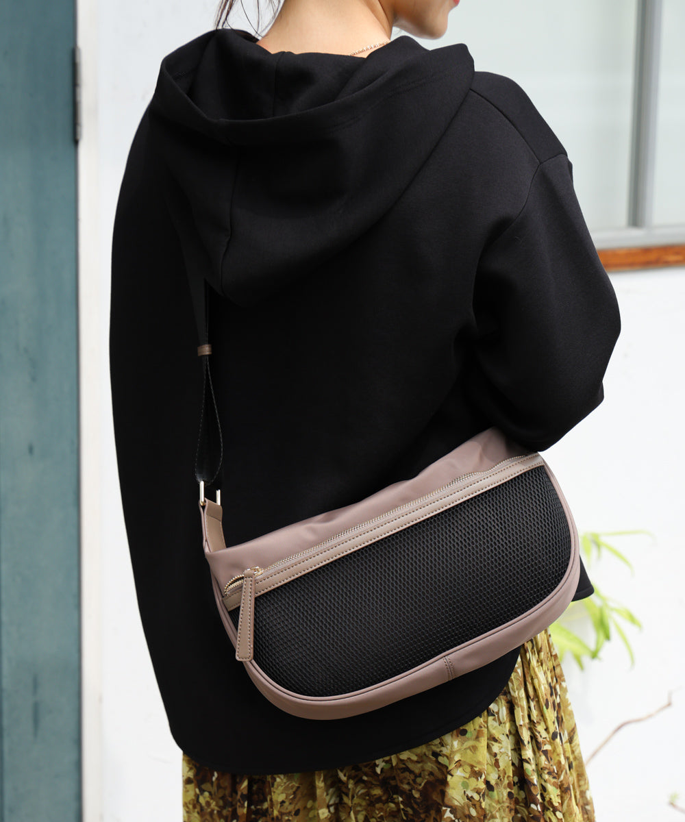 【はあちゅうコラボ】ワンタッチボディバッグ